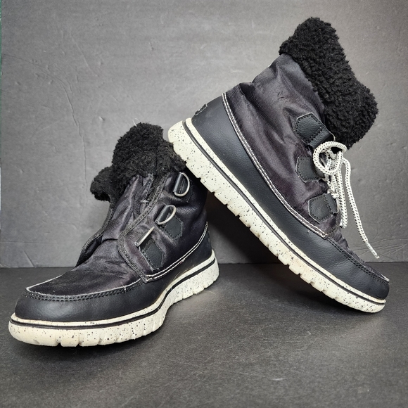 sorel carnival ankle boots